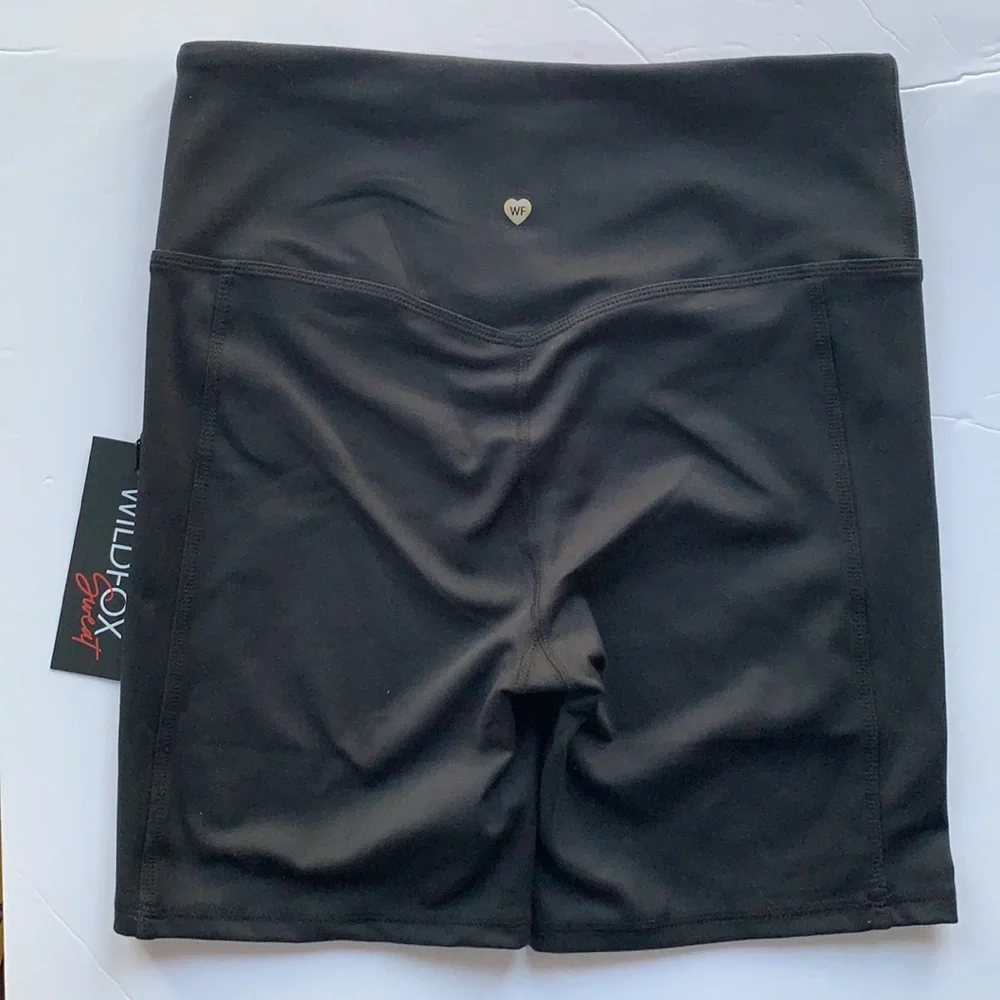 WILDFOX‎  black/natural wild leopard biker shorts